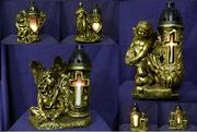 Fountains,  flower vases,  sculptures.